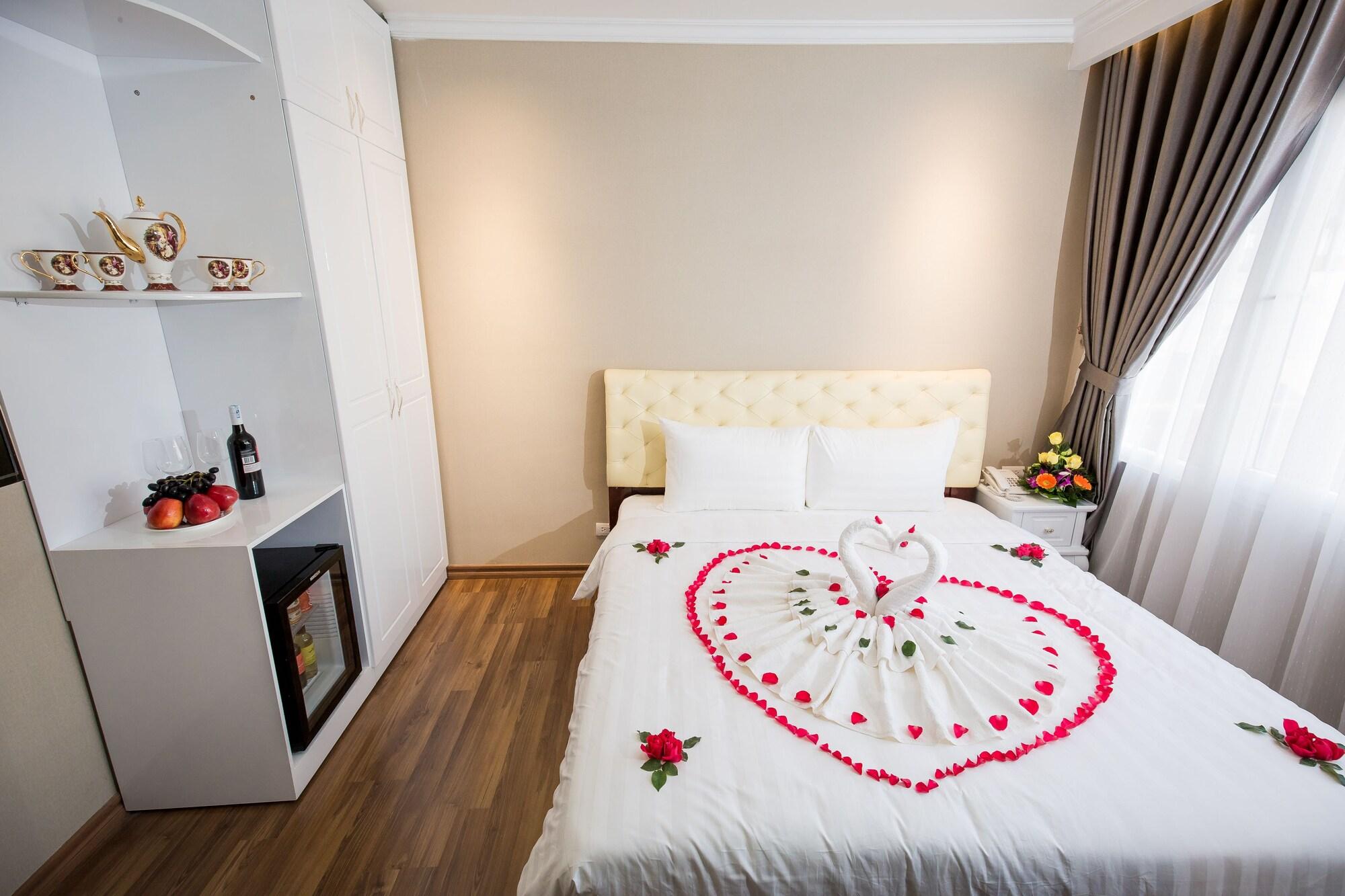 Little Hanoi Deluxe Hotel Bagian luar foto